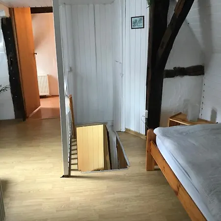 Weingut-Ferienhof Schäfer Dornfelder * Gocklingen